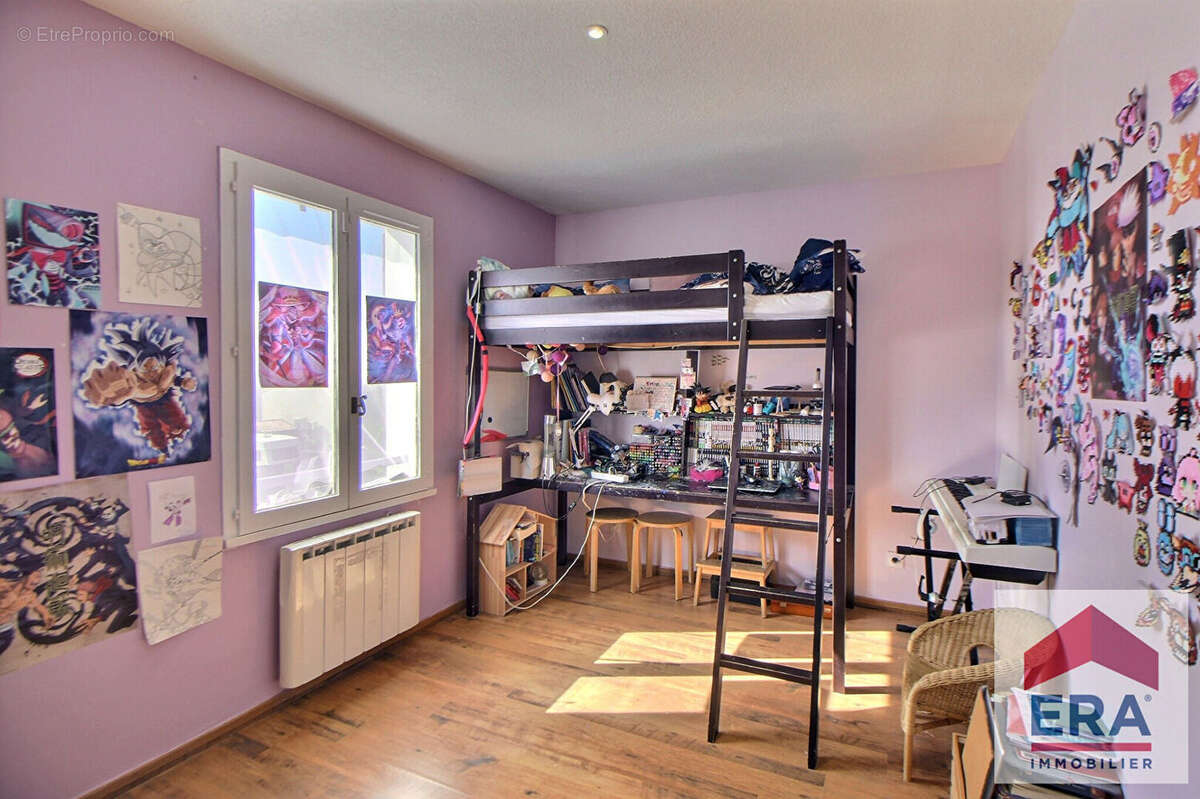 Maison à SAINT-PAUL-TROIS-CHATEAUX