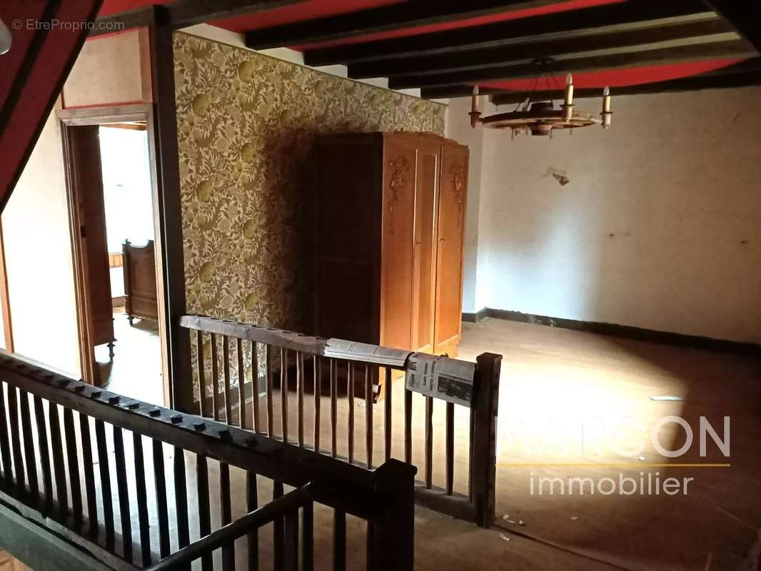 Maison à SAINT-MERD-LA-BREUILLE