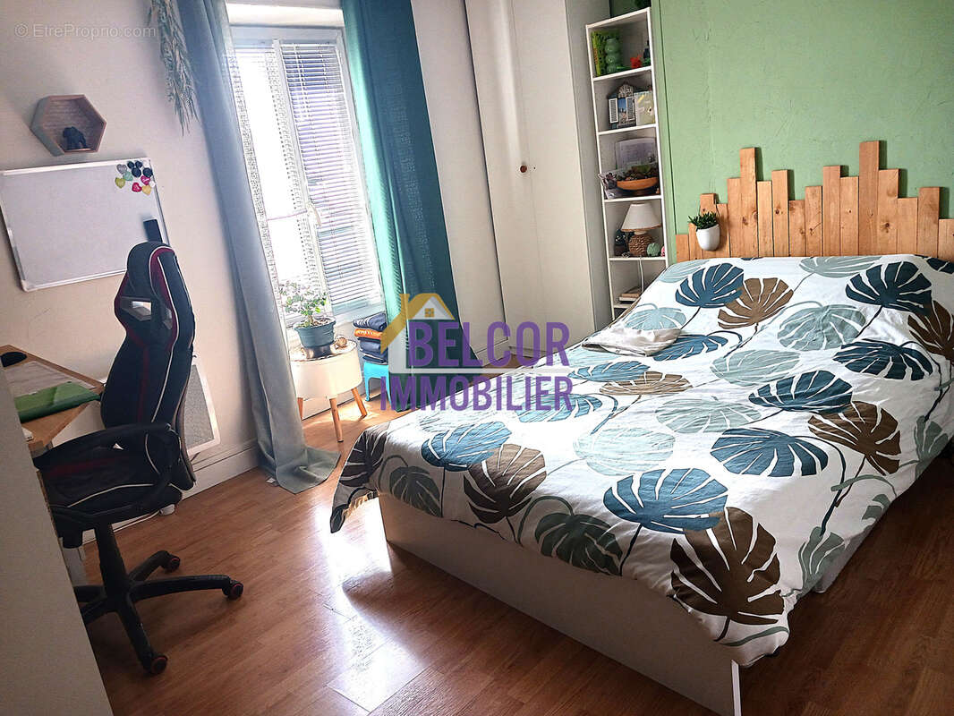 Maison à MANCHECOURT