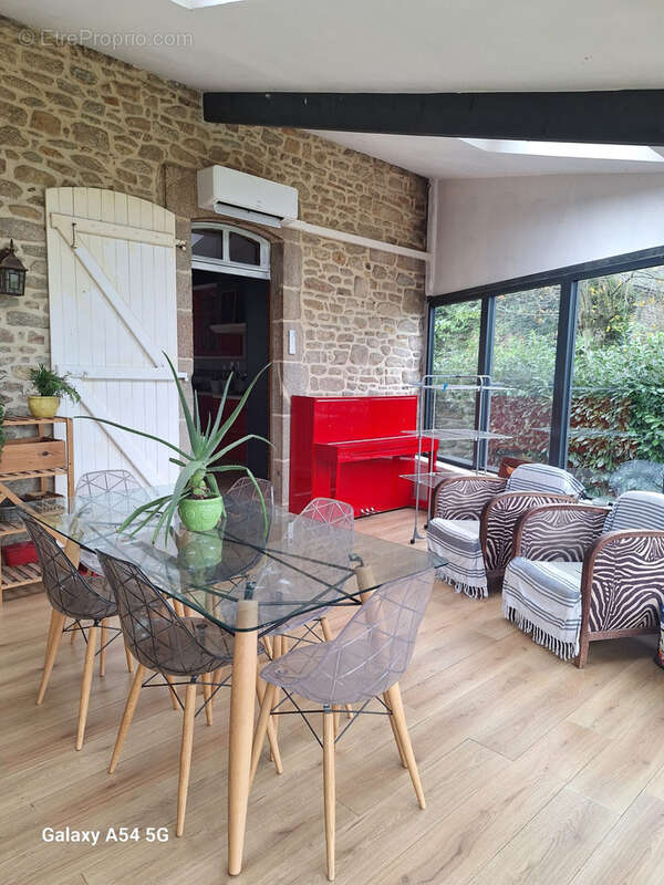 Maison à LOCQUELTAS
