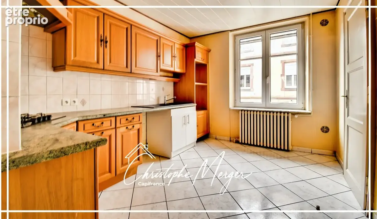 Maison à vendre 6 chambres 175m² à Sarrebourg (77) centre ville, spacieuse, avec jardin et garages - photo 4
