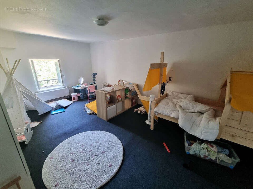 Maison à CLONAS-SUR-VAREZE