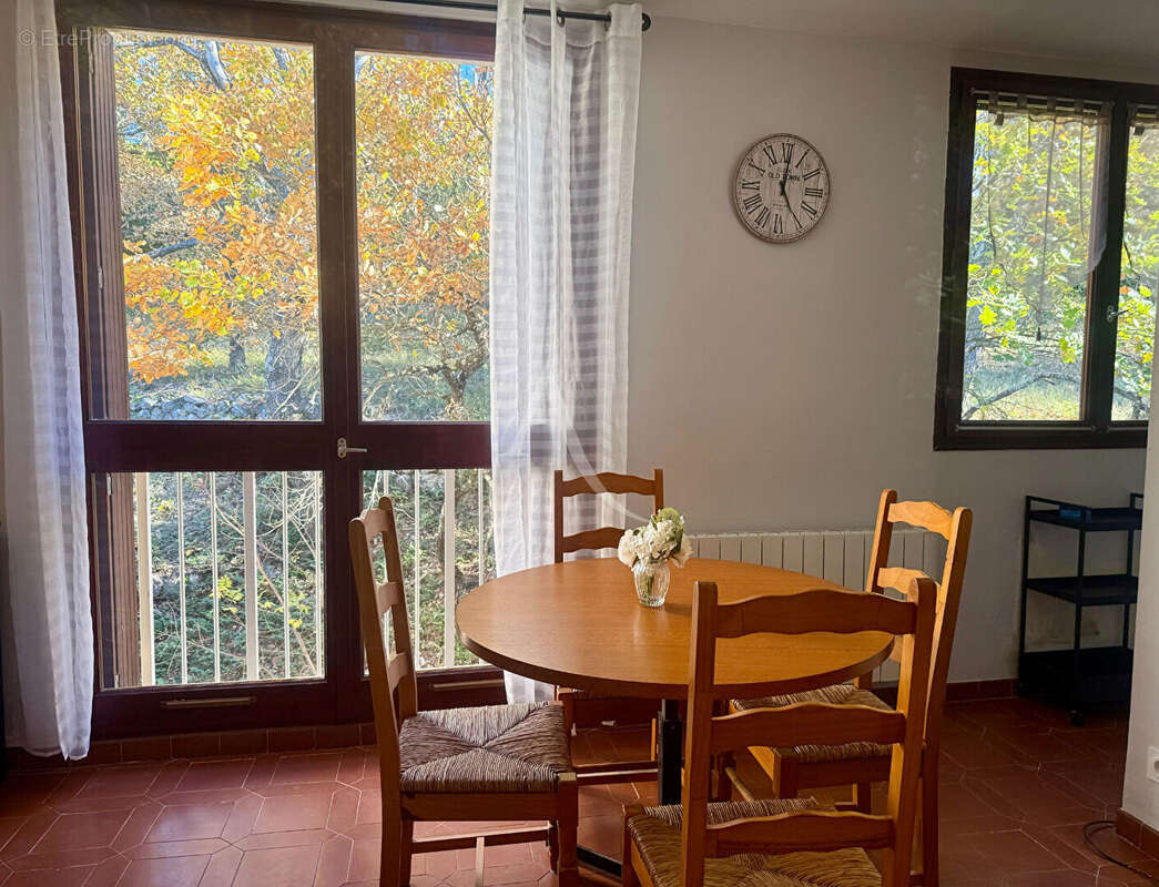 Appartement à GREOUX-LES-BAINS