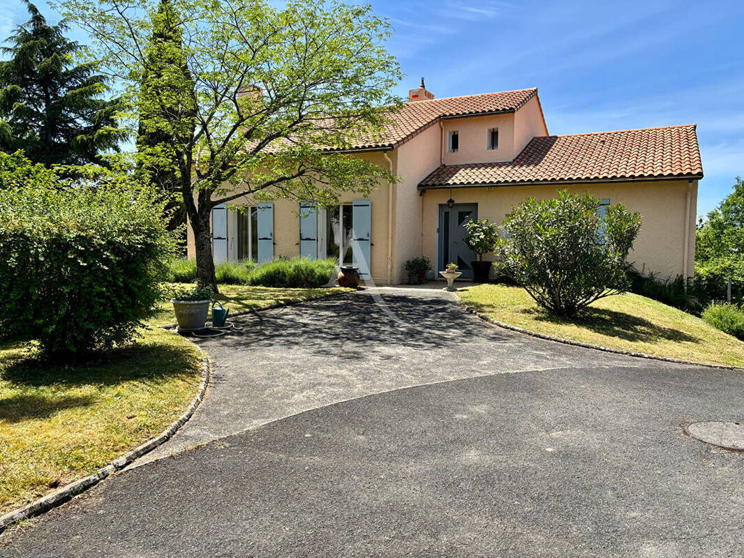 Maison à BUXEROLLES