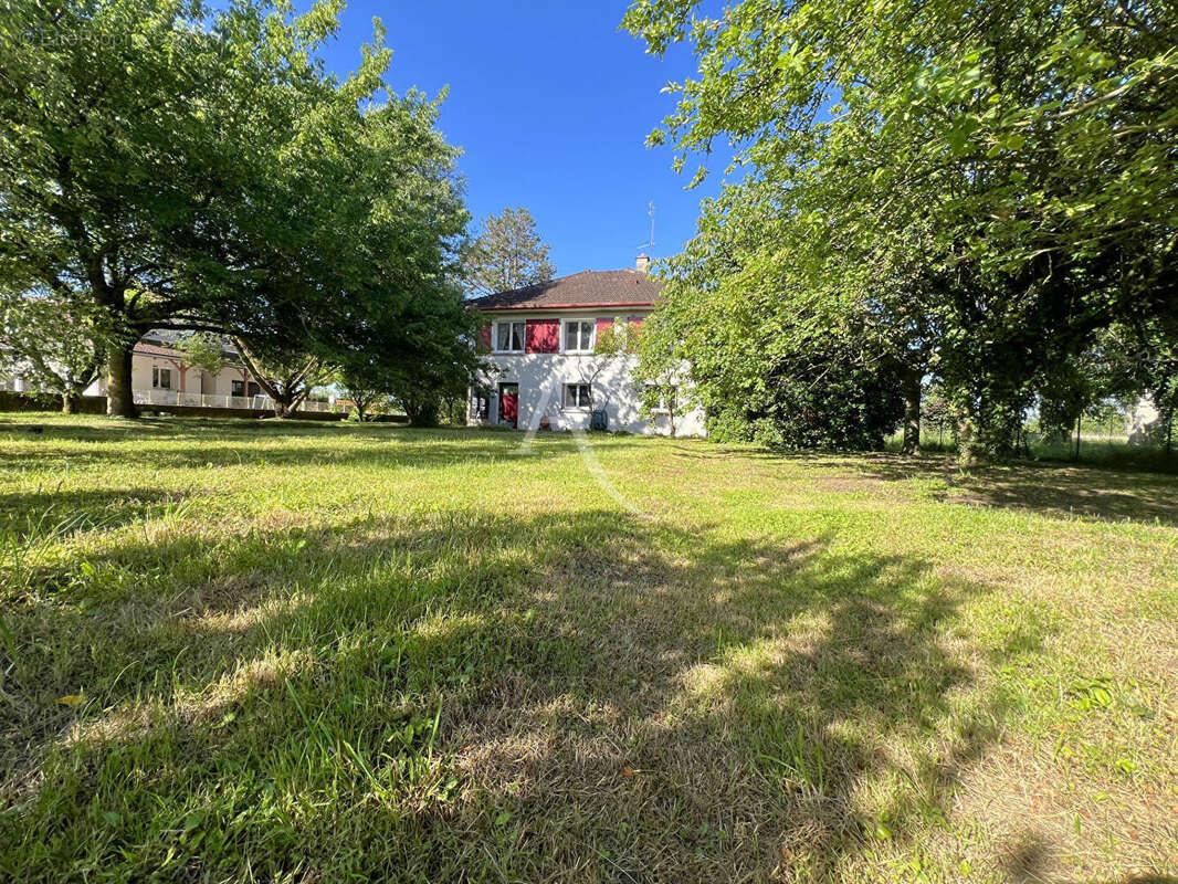 Maison à SAINT-GERMAIN-DU-BOIS