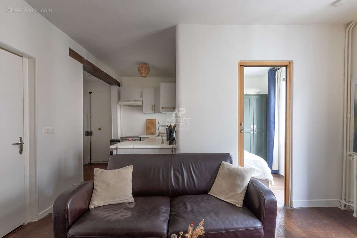 Appartement à PARIS-18E