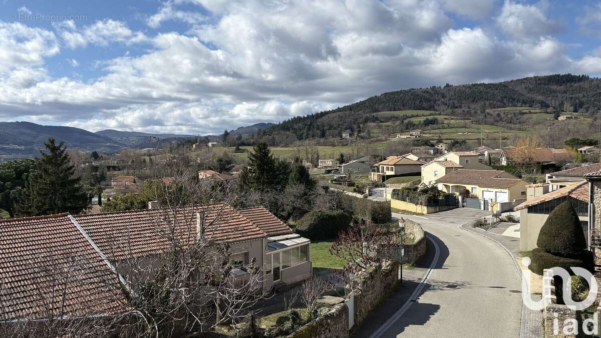 Maison 135 m² à Colombier-Le-Jeune  - photo 3