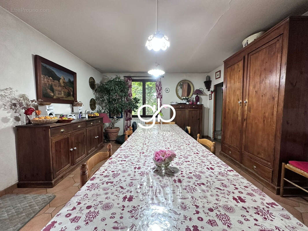 Maison à LES MATELLES