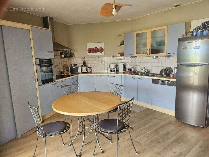 Maison 150 m² à Montrond-Les-Bains  - photo 6