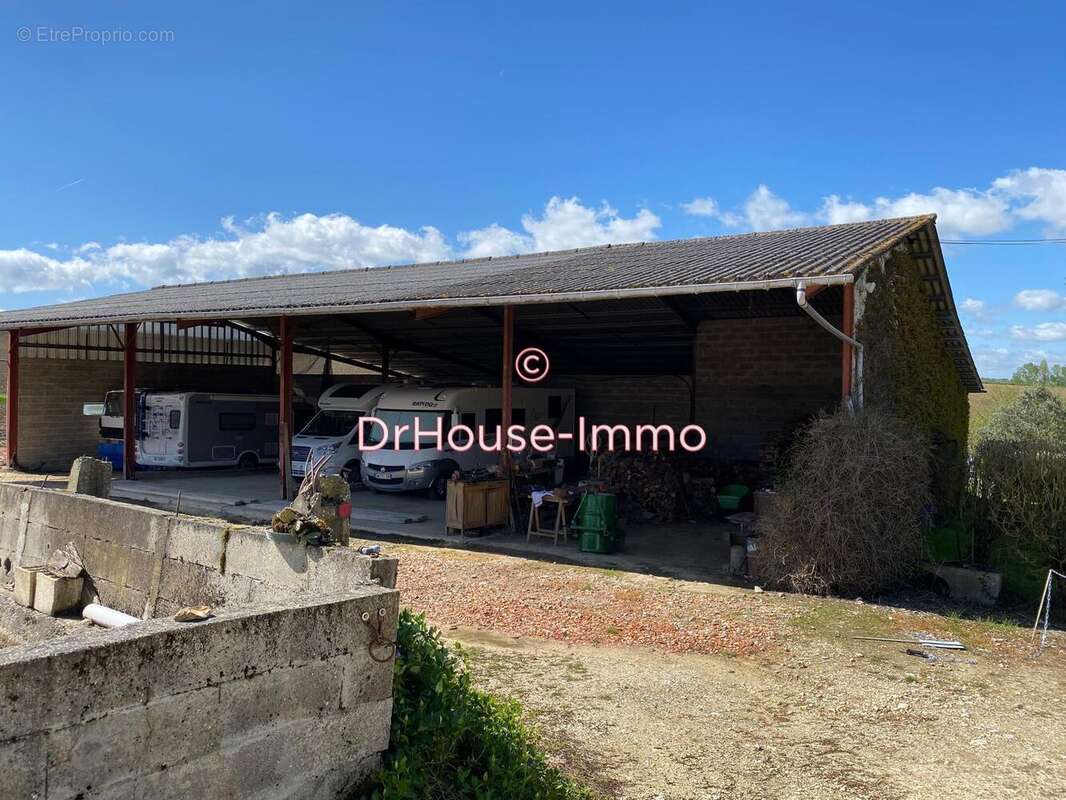 Maison à SAINT-VIVIEN-DE-MONSEGUR