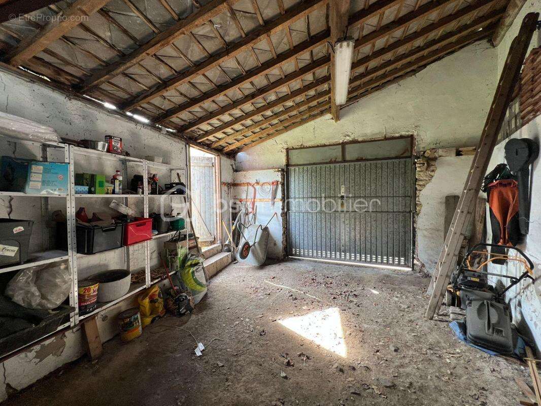 Maison à PUSSAY
