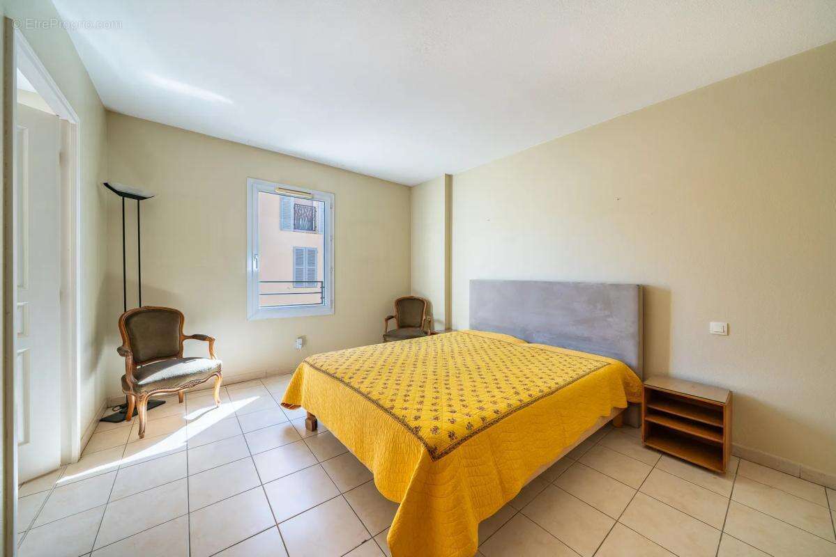 Appartement T4 de 90m² avec Garage à Fréjus - photo 8