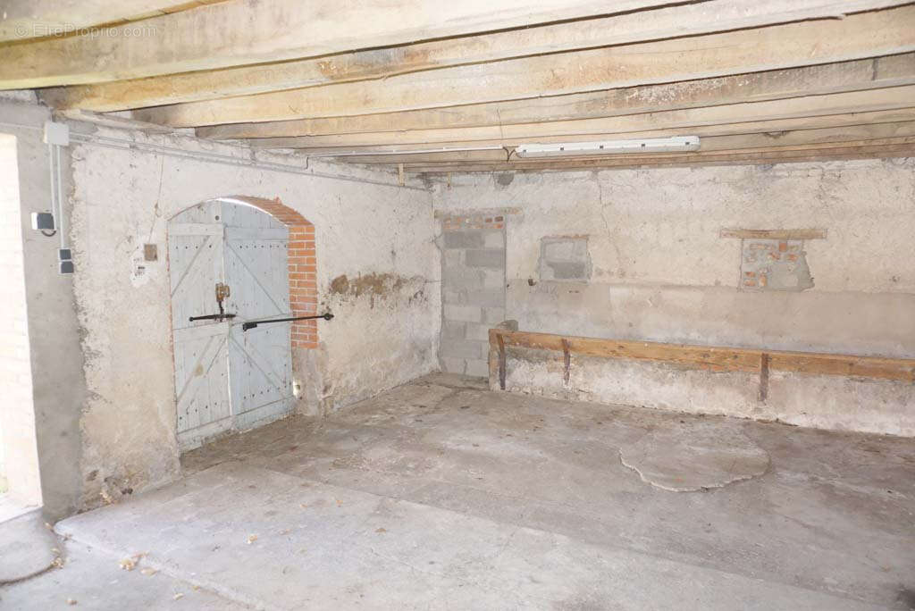 Maison à LE DONJON