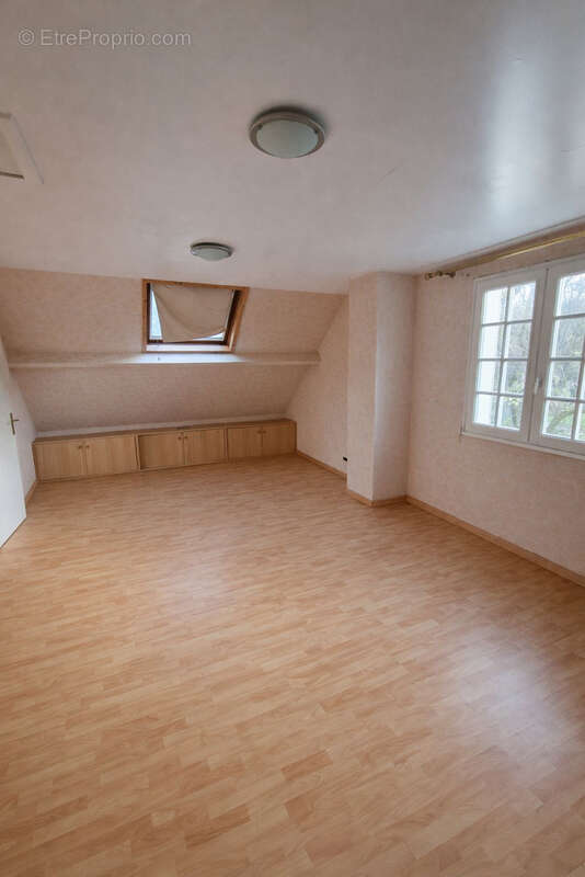 Maison à ROSNY-SUR-SEINE