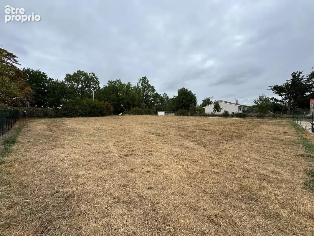 Terrain constructible de 944 m2   Un cadre privilégié aux Farguettes - photo 3