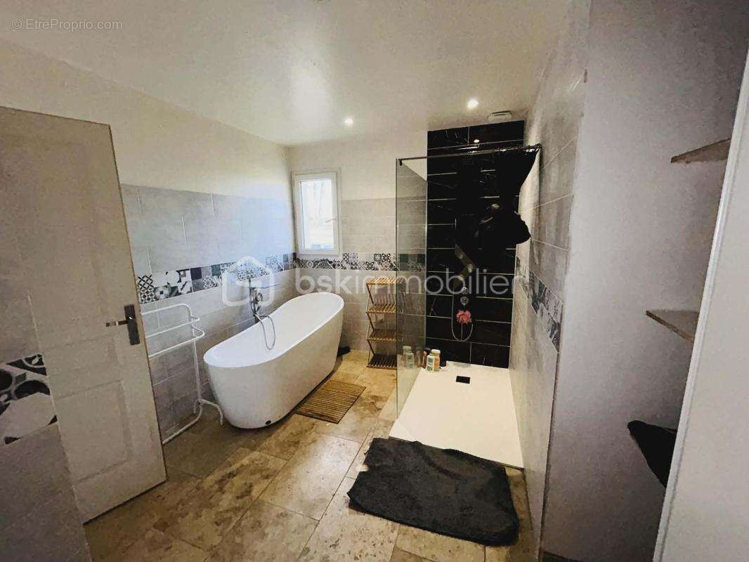 Maison à BEAUMONT-DU-PERIGORD