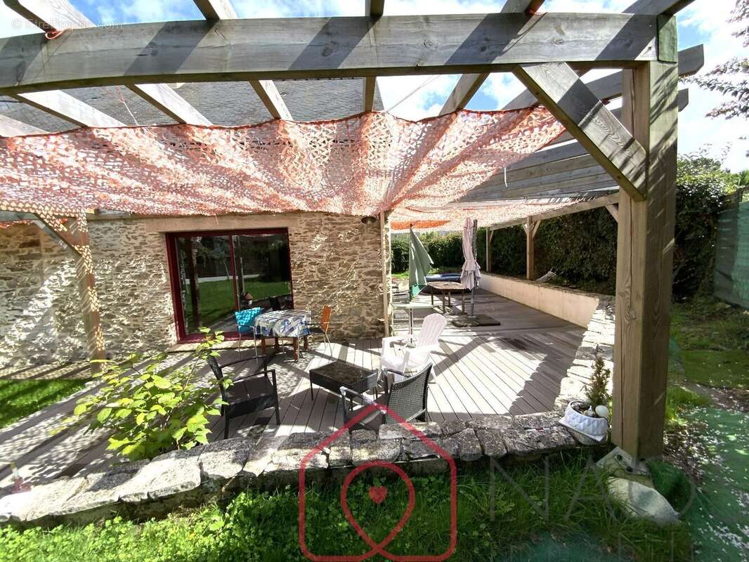 Maison à GRANDCHAMPS-DES-FONTAINES