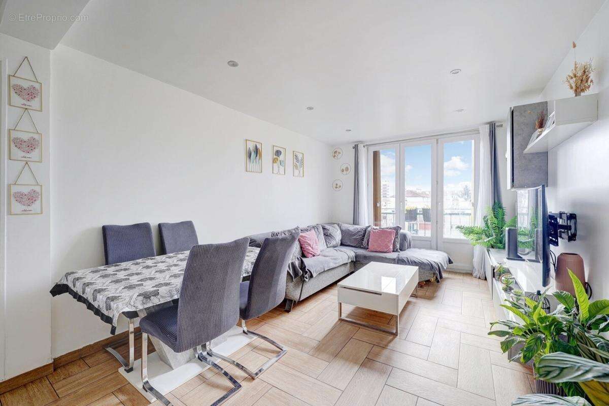 Montreuil Morillon Montreau - 4 pièces 68m² en dernier étage - photo 3