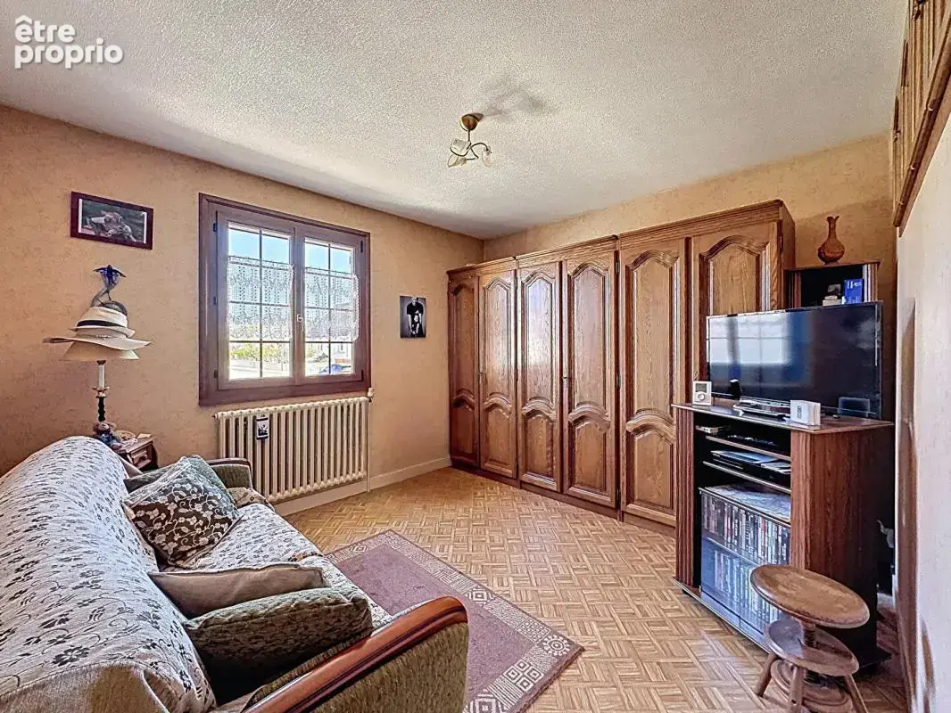Pavillon independant - 130m² - 3 /4chambres - sous sol total - dependances - jardin - 60840 nointel - photo 7