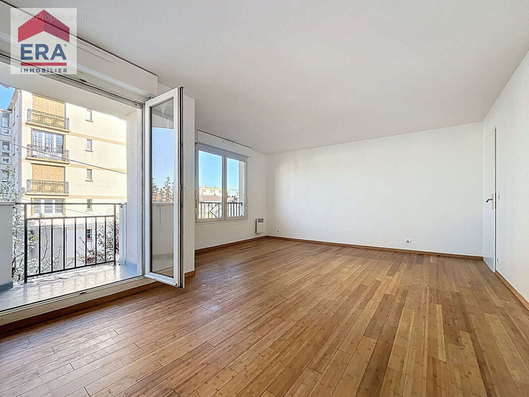 Appartement à IVRY-SUR-SEINE