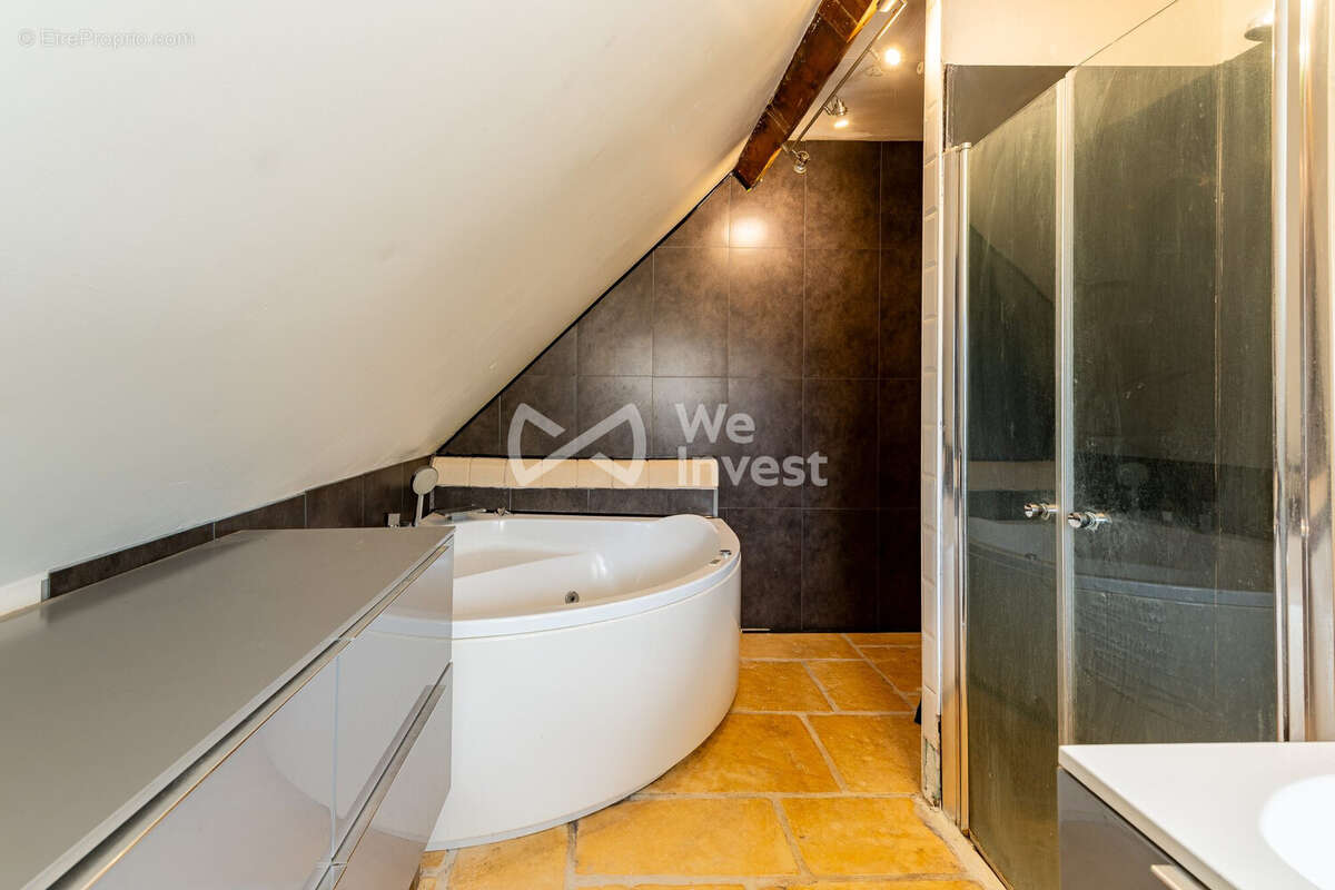 Maison 104 m² à Villeneuve-Le-Comte  - photo 9