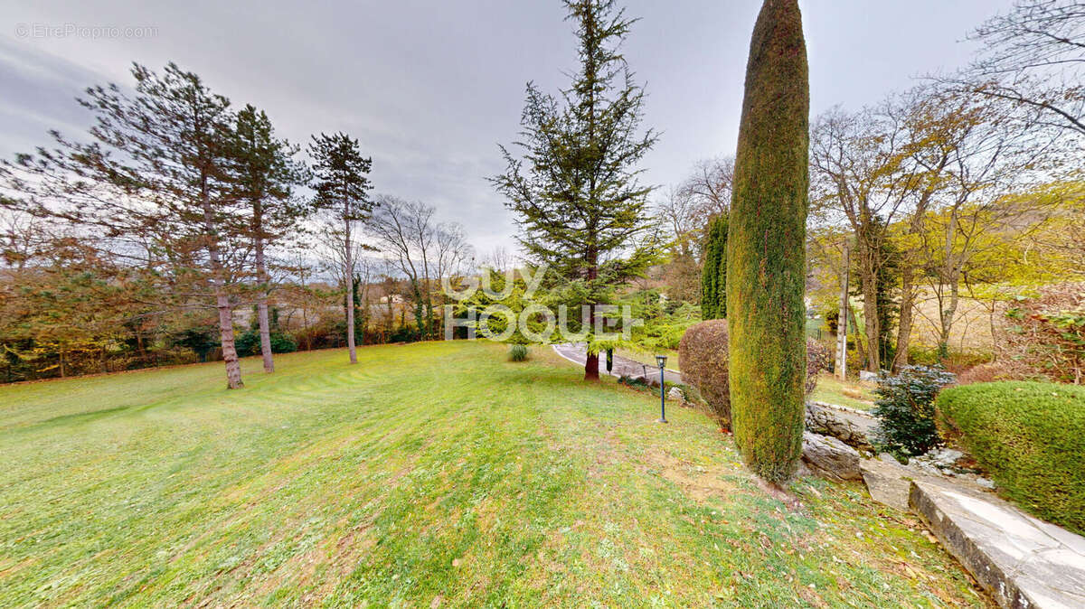 Maison à AOUSTE-SUR-SYE