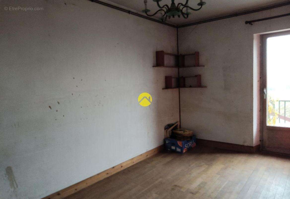 Maison à SAINT-AMAND-MONTROND