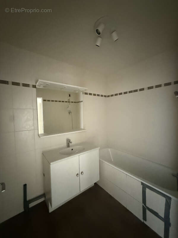 Appartement à CHARENTON-LE-PONT