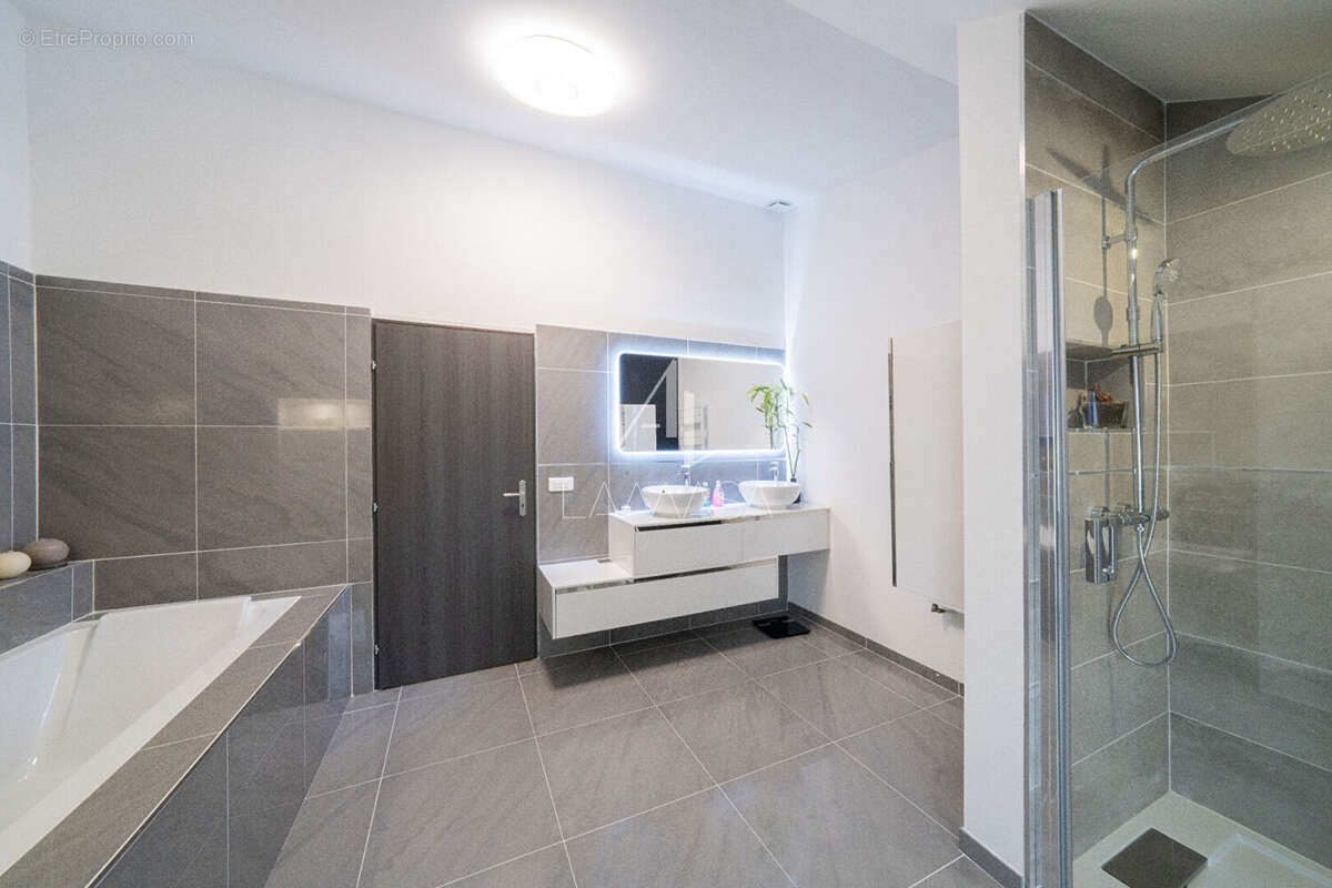 Maison à FRESNES-SUR-MARNE