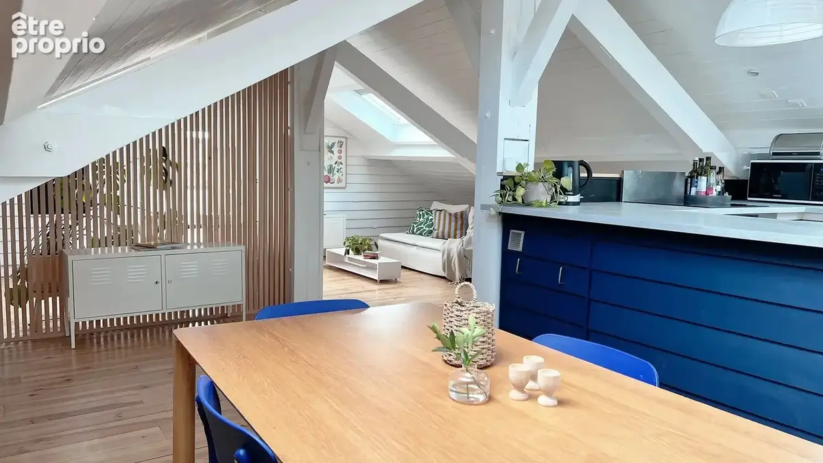 T3 en duplex atypique – Le charme et le calme d’une impasse - photo 4
