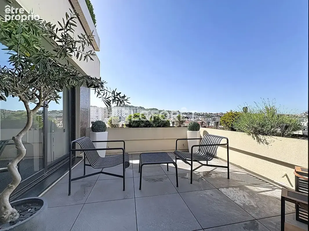 Appartement à SURESNES