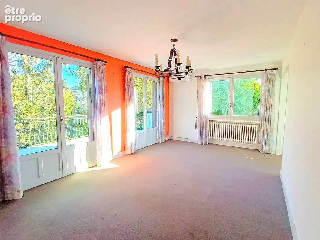 Exclusivite : saint-galmier maison sur sous sol avec grand garage et terrain - photo 3