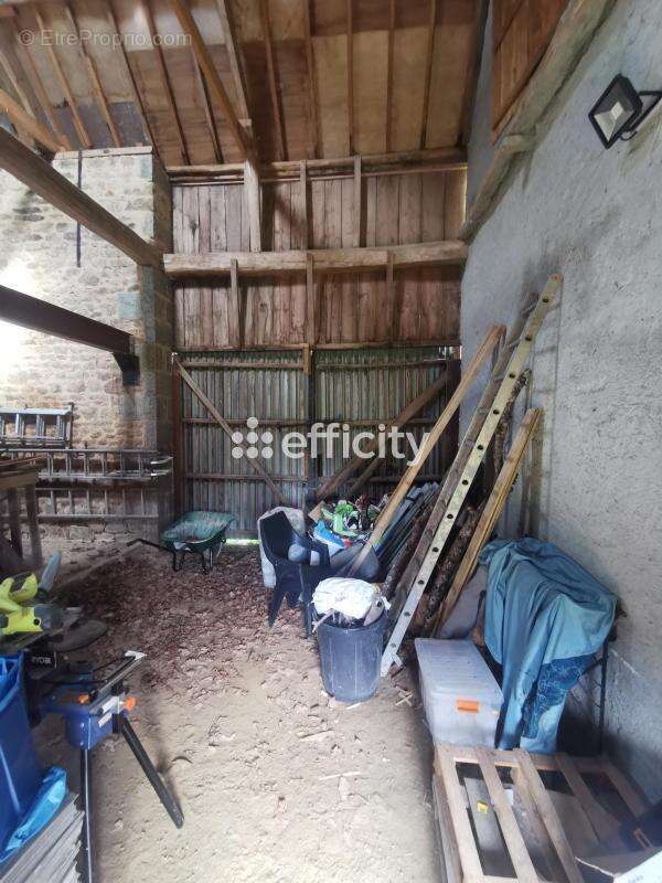 Maison à SAINT-SEVER-CALVADOS