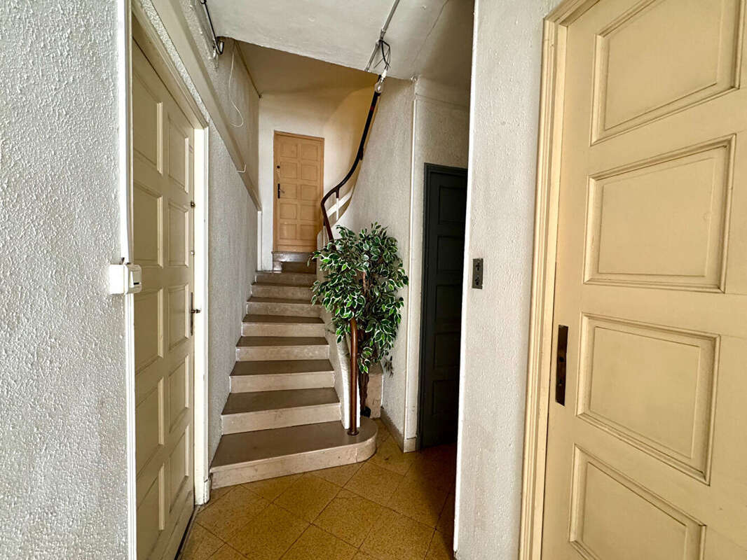 Appartement à SAINT-CYR-SUR-MER
