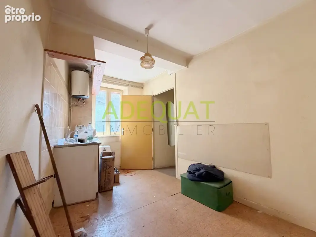 Ideal investisseurs et marchands de biens - immeuble avec combles amenageables et cave - photo 9