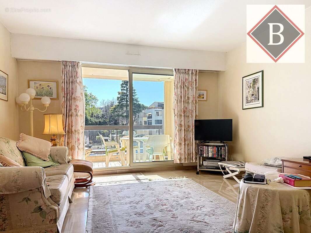 Appartement à MOUGINS