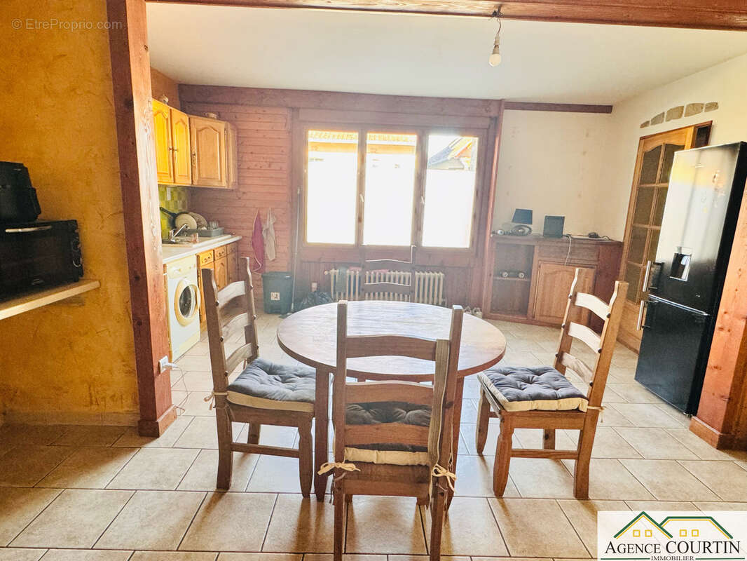 Ensemble immobilier - photo 6