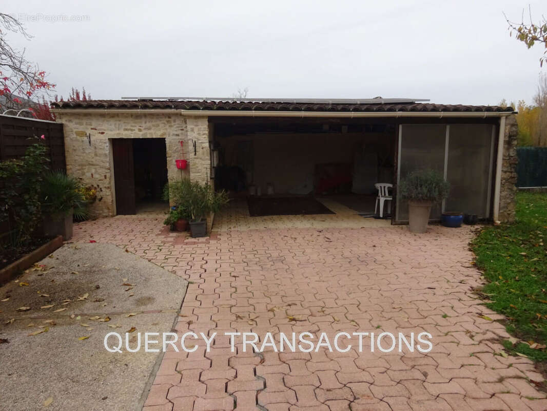 garage et atelier - Maison à CAHORS