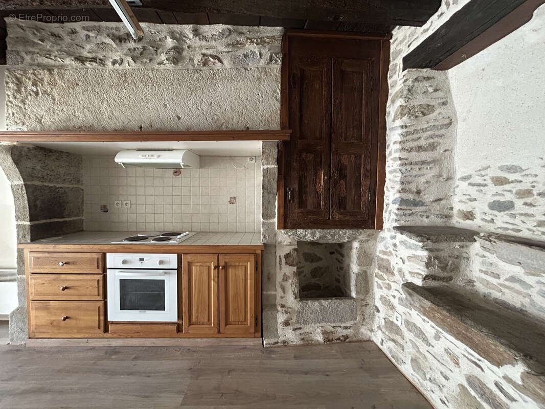 Maison à RIEUPEYROUX
