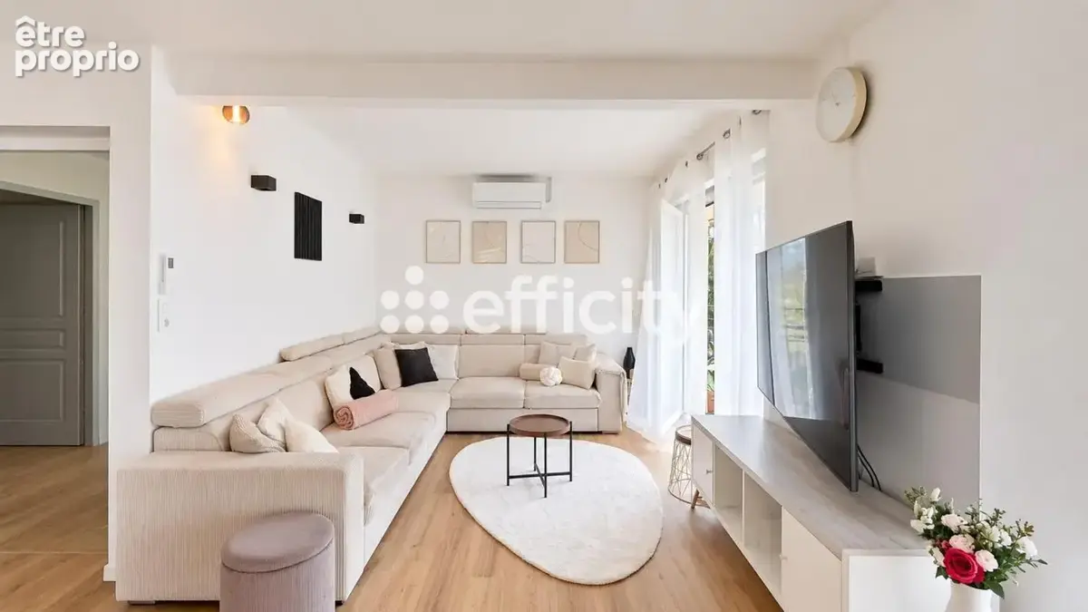 Appartement 12 pièces 365 m² à vendre à Cluses (74300) - photo 2