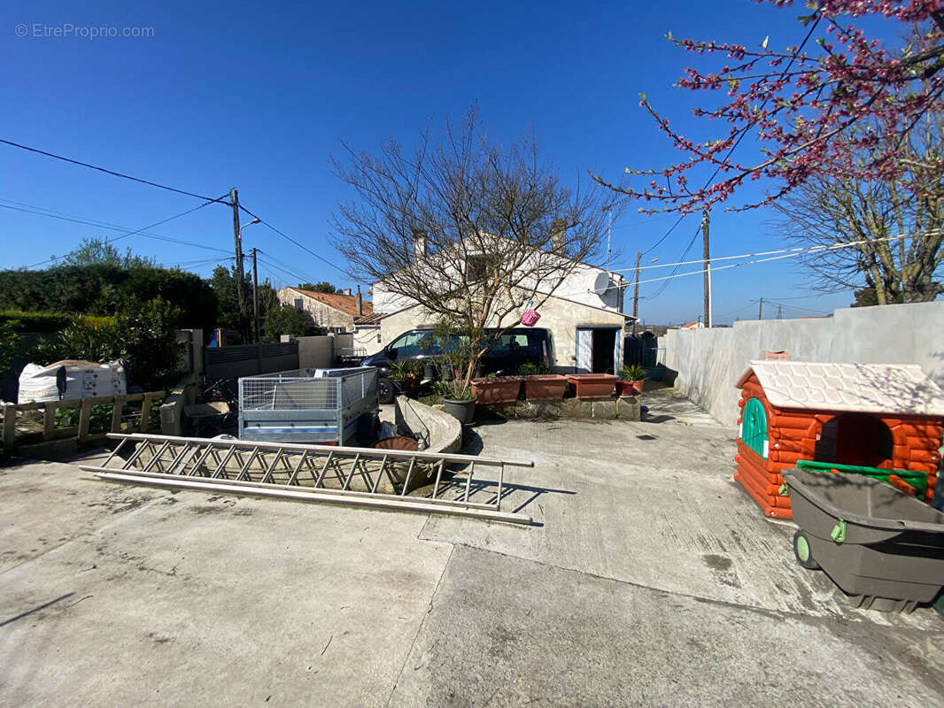 Maison à TONNAY-CHARENTE