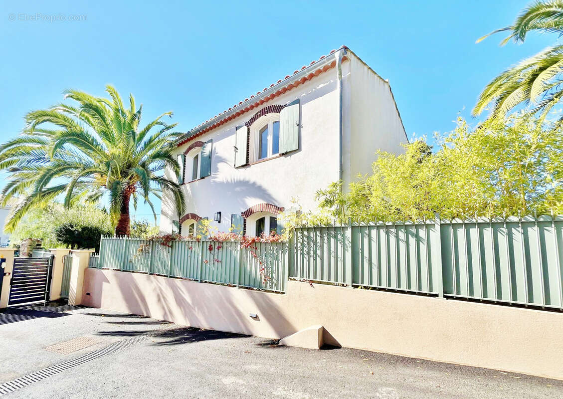 Maison à SAINT-RAPHAEL