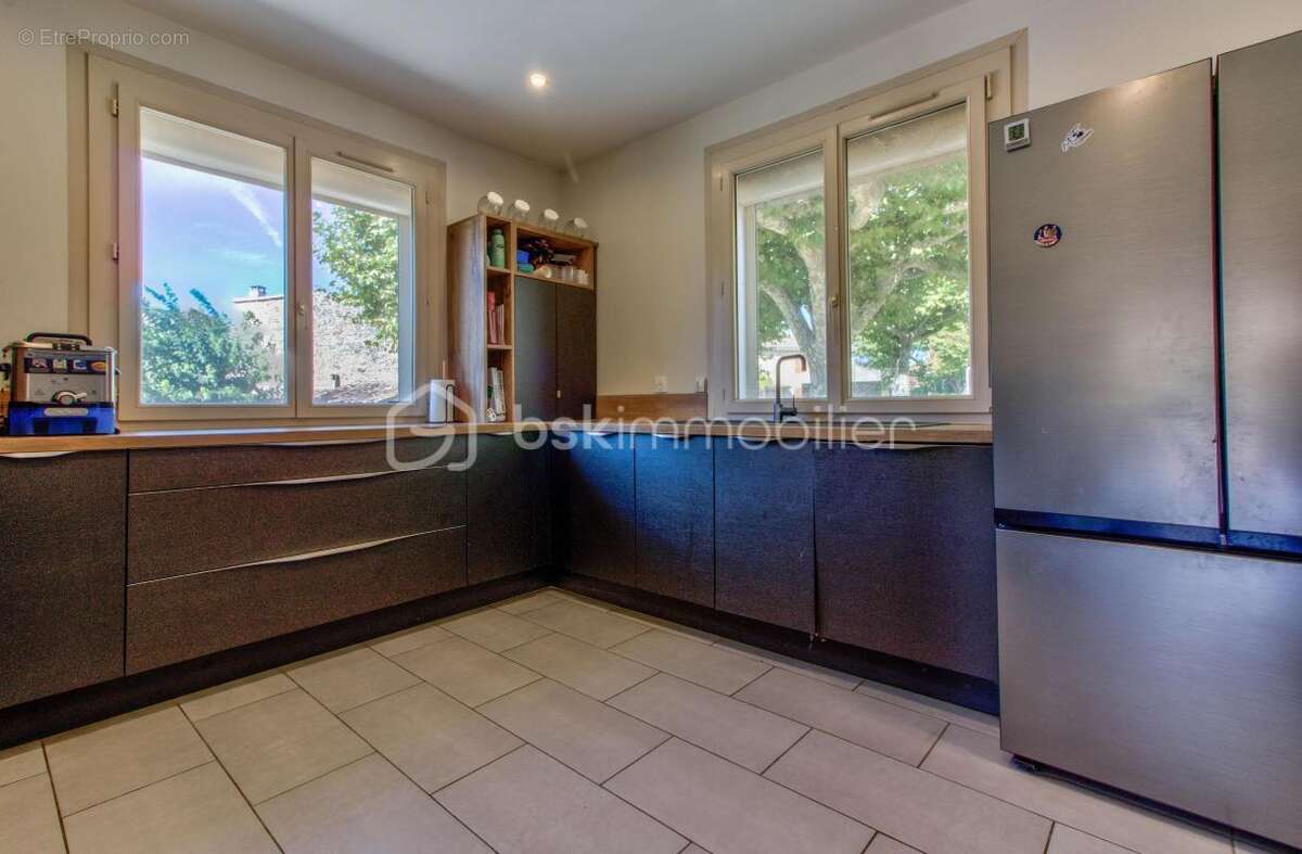 Maison à MONTELIMAR