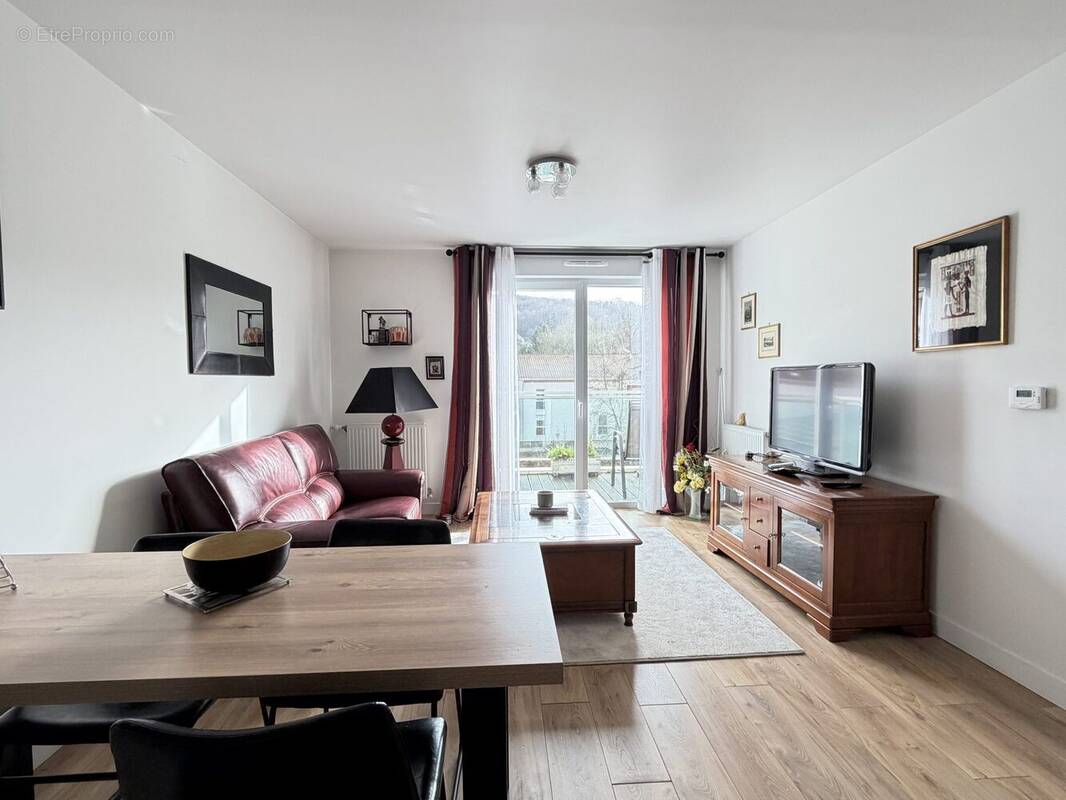 Appartement à MONTLIGNON