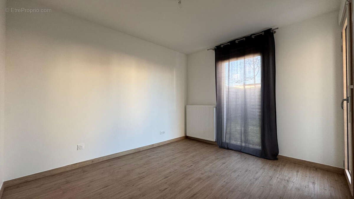 Appartement à BUSSY-SAINT-GEORGES