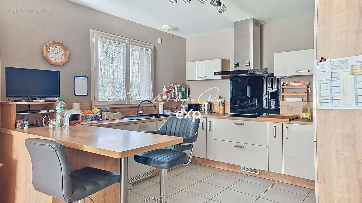 Maison à PEYRAT-DE-BELLAC