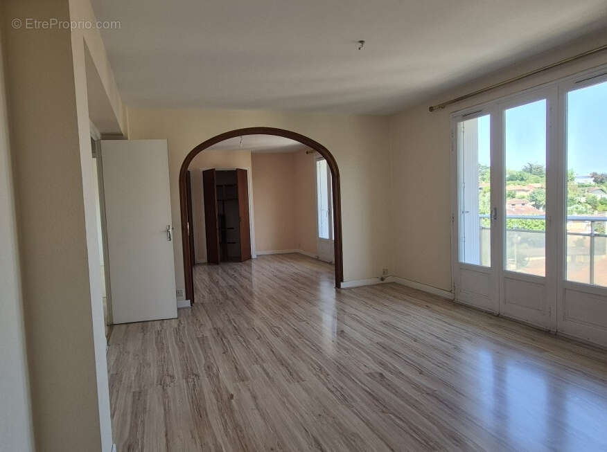 Au centre-ville d'Auch, Appartement 3 pièces, lumineux avec balcon - photo 2