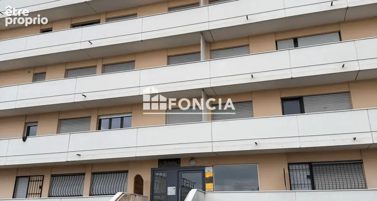 Appartement T2 avec balcon louer avec parking et cave au pied du Tram - photo 5