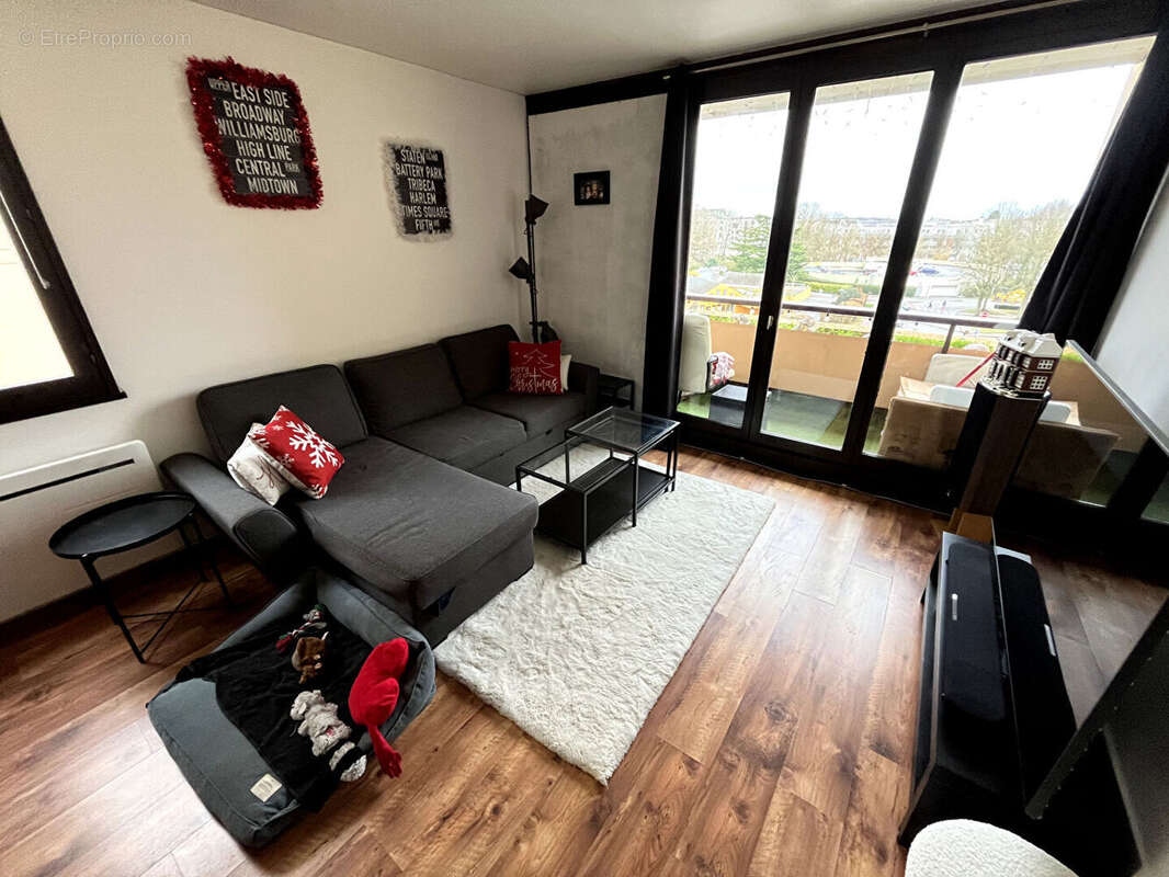 Appartement à MONTIGNY-LE-BRETONNEUX