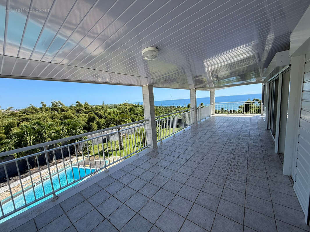 Maison à SAINT-BENOIT